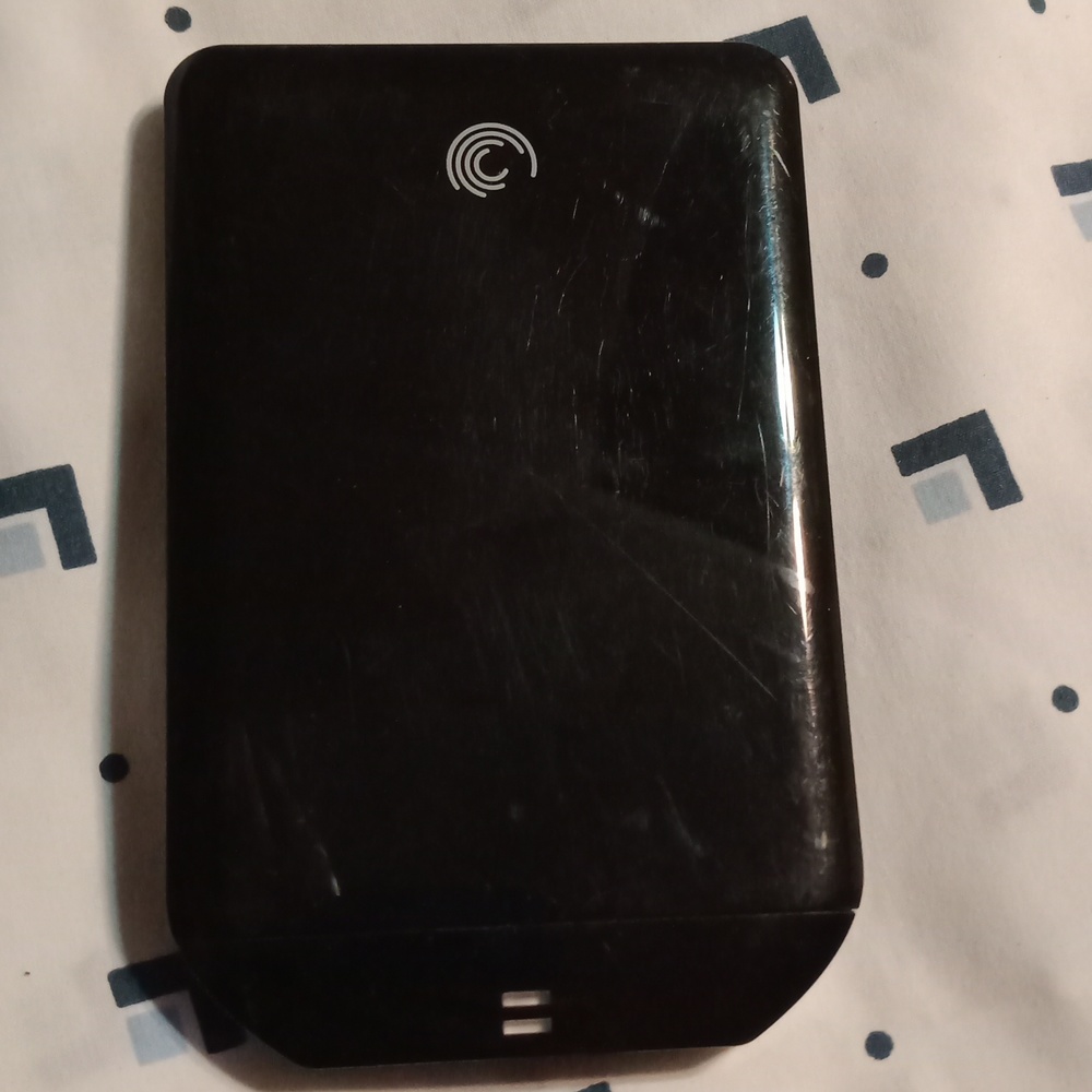 SEAGATE FreeAgent Go Flex 320GB USB 2.0 Plug & Play Portable External Hard Drive
